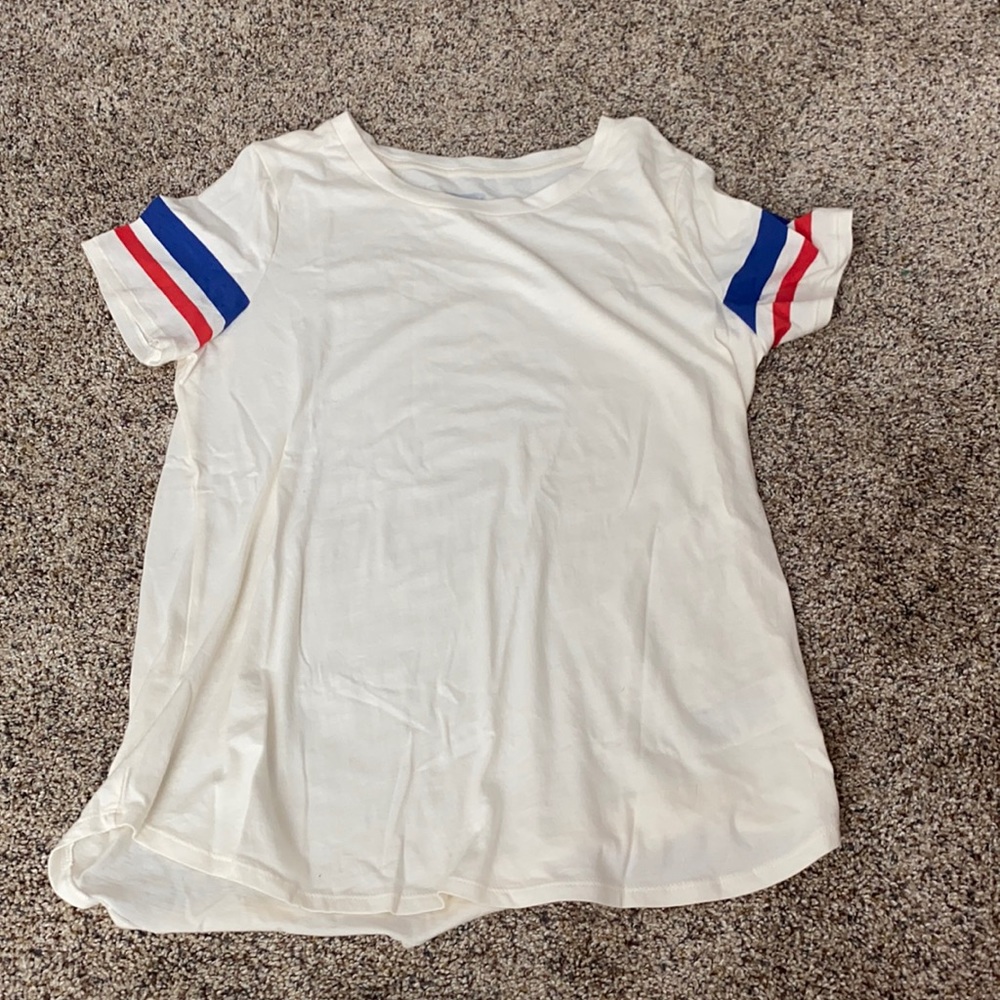 Old Navy tshirt